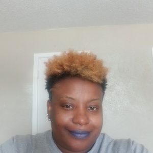 Meet your Posher, Lynette